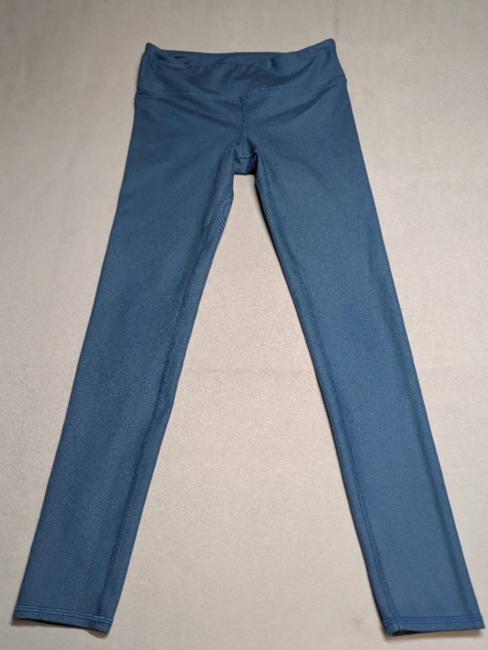 ALO Yoga Airbrush High-Waist Leggings - Size Medium